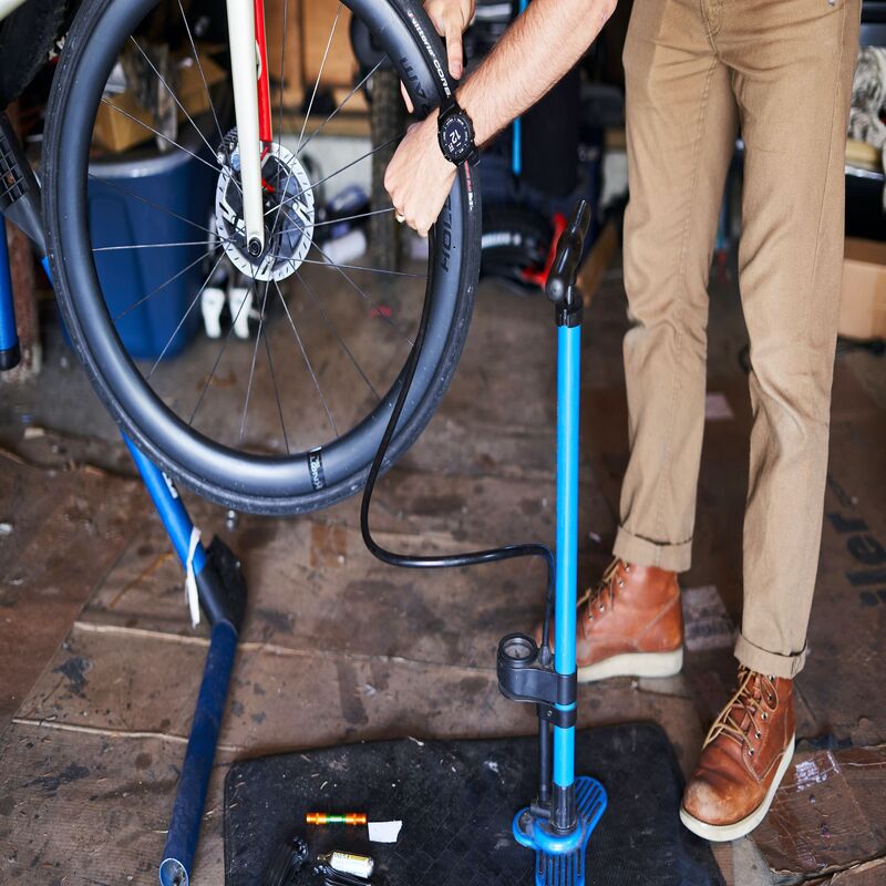 How much psi should a bike tire have?