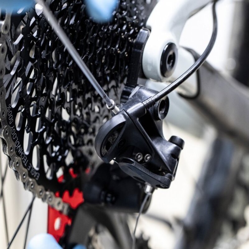 a derailleur on a bike