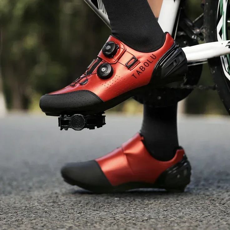 Cycling Shoes for Men: Tips for Choosing the Right Fit post thumbnail image